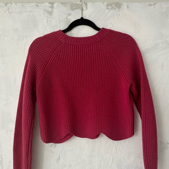 Scalloped Aritzia Sweater - Picture 2 of 3
